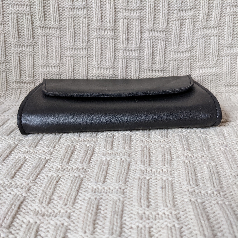 October Jaipur Vegan Leather Clutch - BNWT - Picture 5 of 15